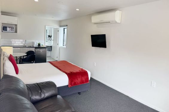 Executive Queen Studio bed