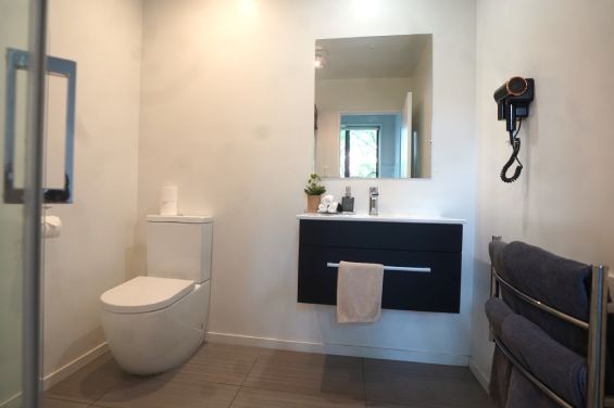 1-Bedroom Family Unit bathroom